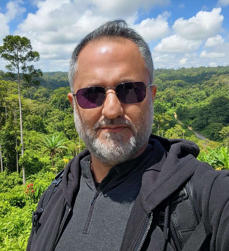 Abdul Hussein Chouman in the field in Côte d'Ivoire